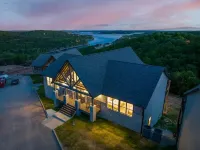 Panoramic Lake View W/ Indoor Pool, Hot tub, Gameroom & Firepit