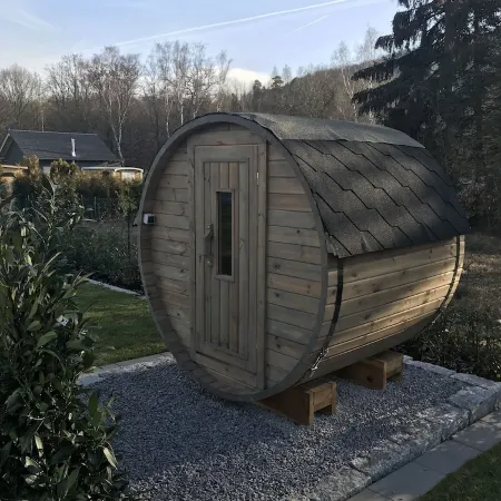 Vacation home Lee&Luv with barrel sauna, free W-LAN