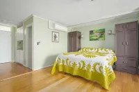 spectacular ocean front studio condo,  Magic sands, ideal view and location Hotels near Keauhou Shopping Center