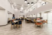 ハンプトン イン & スイーツ ベントン ハーバー