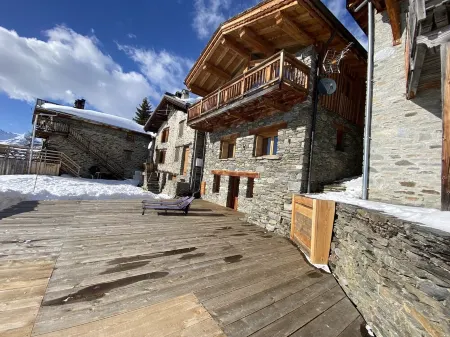 luxurious chalet located in the old village of La Rosière 1850 station