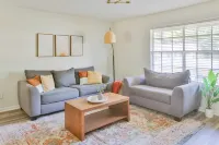 Less than 1 mile from downtown Fairhope!