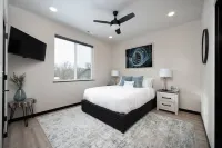 Spacious & Industrial Condo - Perfect for the Whole Gang! Dogs Ok & Great Rates! - Wifi