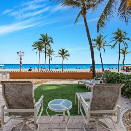 Direct Ocean View & Beach Access + Free Parking