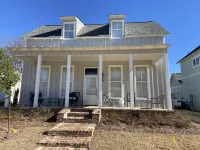 Luxury home— 5 minutes to Mississippi State!