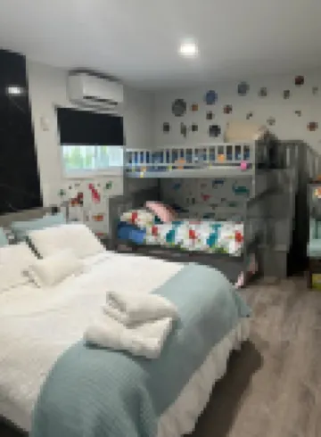 Modern beach apartment 1.0 mile to the beach...