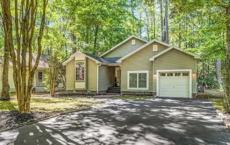 Updated 3 Bedroom 2 Bathroom Home - Ocean Pines