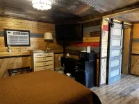 Cozy cabins on beautiful Horseshoe Lake Hotels in Alexander County