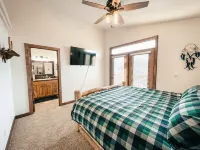 Modern Cozy Home at Powderhorn Mountain Resort with AMENITIES Hotels near Skyway Ski Trailhead