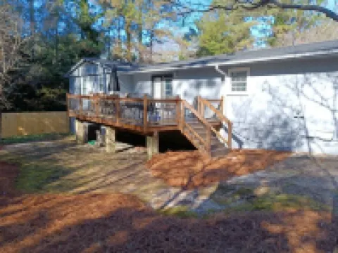 3100 sq ft, 5BR- 4BA located in Village of Pinehurst. Perfect home for golfers!