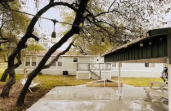 Natalia TX. Family Getaway!!