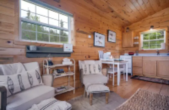 Montana cozy cabin with million $ views of Flathead Valley, 30 miles to Glacier