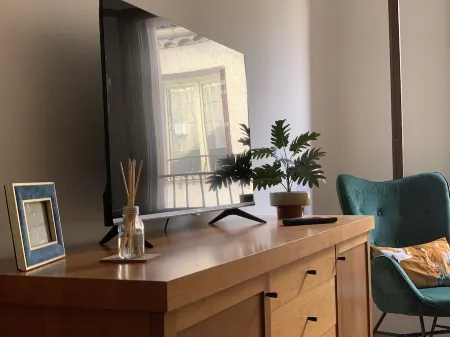 Stylish townhouse in the heart of the Midi Pyrenees Отели в г. Кийан