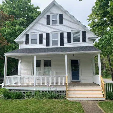 In town home in Northeast Harbor, in Acadia National Park, shopping, and more!