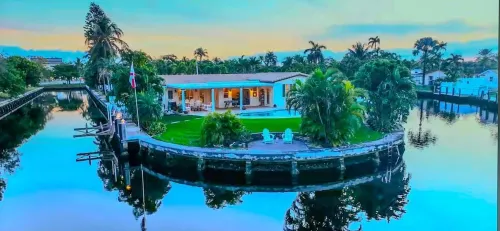 New! Amazing Waterfront Island Breezes - Heated Pool, Dock!