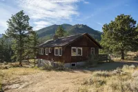 Neighbors Rocky Mountain NP/YMCA of the Rockies/WiFi/Spacious/baby friendly Hotels near Emerald Lake Trail