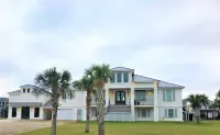 BEAUTIFUL WATERFRONT HOME WITH BOATHOUSE AND HUGE PORCHES!