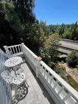 The Creekside French Retreat- Charming home w/ AC & WIFI in Downtown Nevada City