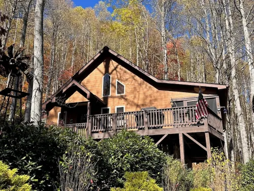 Cabin-Home Heat & AC, WiFi, Fireplace,Full Kitchen and much more