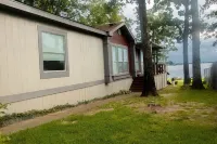 Lakefront lodging that your family will love