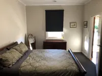 'Trendy Inner City Cottage with all the modern conveniences - Central Cottage'