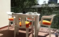 Ideal Getaway Flat Near the City and the Beach - Condos