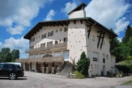 Ideal winter and summer, at the foot of the Gérardmer slopes with terrace, 2km from the lake