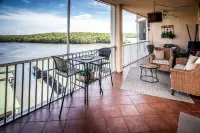 8104 Towers, Beautiful Condo! Quiet! Elevators, Indoor/Outdoor Pools. Free Wifi - 4-Star