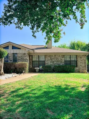 Cozy 2 bedroom 2 bath duplex near UT Tyler!