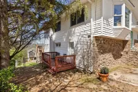 Chattanooga Suite | 5 Min Downtown | Tempurpedic | Standing Desk | 205 Mbps WiFi
