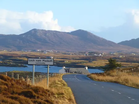 Welcome to our romantic, traditional thatched blackhouse; an ideal retreat Отели в г. Isle of North Uist