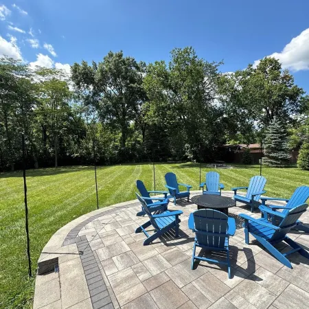 "Stay 'n Play" in Mason - Game Room/ 4 Season Room/ Wooded Private yard/ Firepit