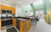Steps to Stratton Village, Lifts! Duplex Condo!