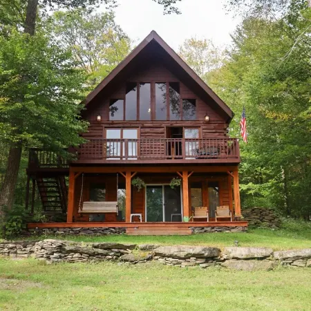 Perfect for Baseball Families, Only Minutes to the Fields But Quiet and Serene.