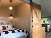 Loft on the Hill - In-town, Luxury, BIG VIEW!