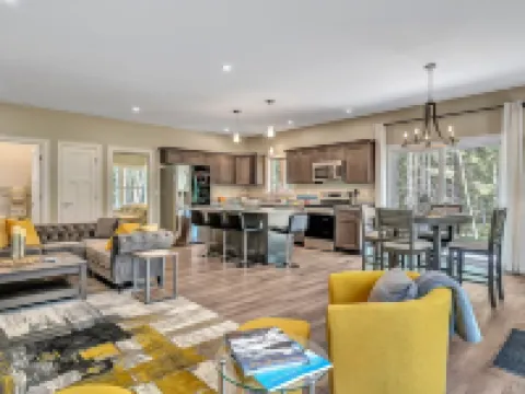 Shipbuilder’s Retreat sleeps 6, 5 minutes to Harbor Hotels in Boothbay
