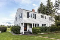 Spacious Home with Stunning Mountain and Golf Course View’s!
