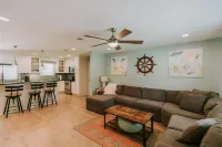Vacation on Vista close to beach & downtown Ocean Springs! Includes golf cart!