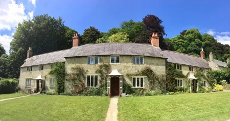 Charming Cottage in idyllic location on Stourhead Estate