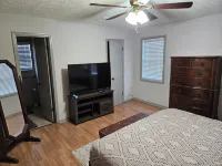 Hidden Gem - 3BD, 2FB w/Jacuzzi + Pool Table