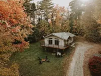 Antique charm 8 minutes from Stratton slopes! Hotels near Green Mountain National Forest