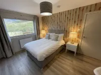 Hot tub lodge with stunning view