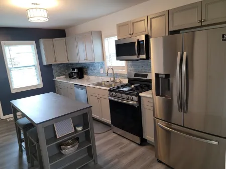 The Blue House near Frank Holten State Park / Golf /Lighthouse Restaurant