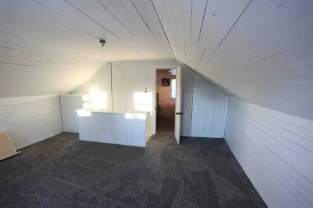 Our Laffin' Place Отели рядом с достопримечательностью «Адена Стейт Мемориал»