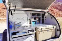 Red Rock Base Camps Teardrop Trailer #1. Take your hotel room outside! 모아브 호텔