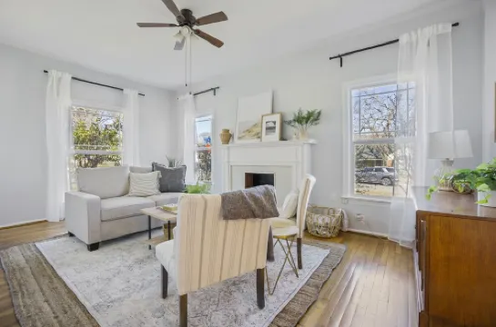 Quaint and Cozy Historic Home in Downtown Weatherford
