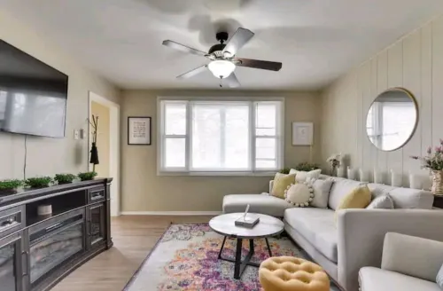 Sunny's Haven in Little Italy