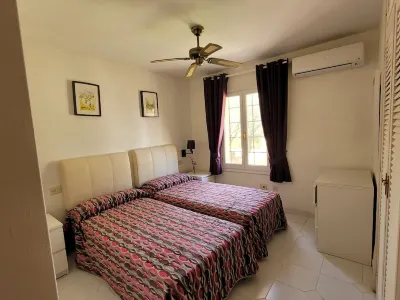 Free unlimited WiFi-Air Conditioned-BBQ-Rooftop Solarium-2 Bed 2 Bath Villa Hotel di 