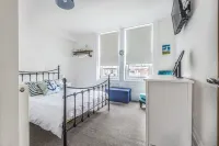 Sea Breeze-Cliff Terrace -Hunstanton. 3 Bedroom Apartment -Sea View