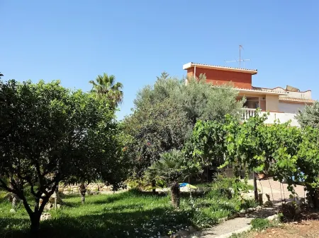 Palma - Villa Il Mandorlo - Sea view 5 minutes from the beach Отели рядом с достопримечательностью «Sicily»